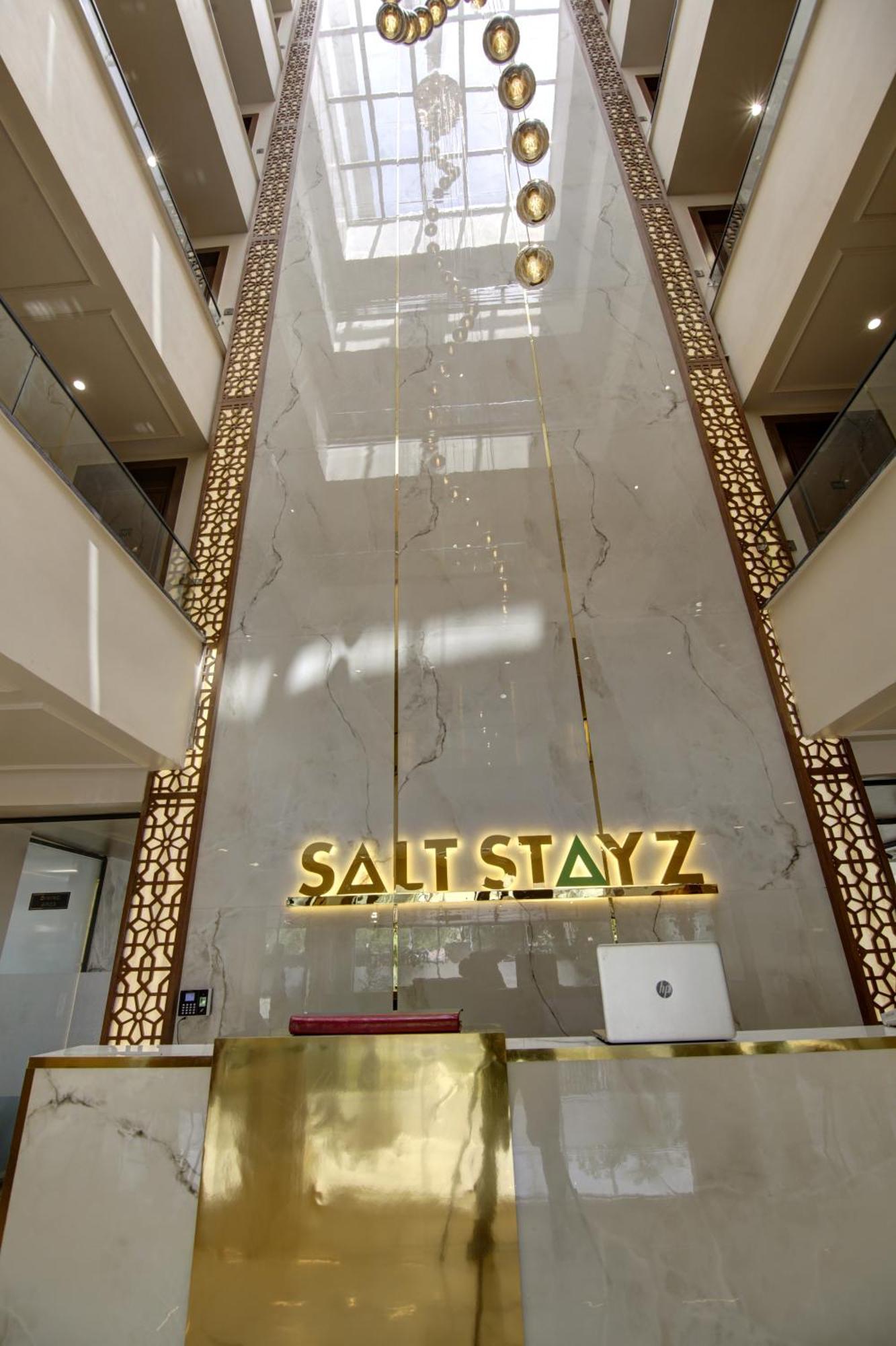 Saltstayz Premier - Near Golf Course Road & Sector 57 Gurgáon Kültér fotó