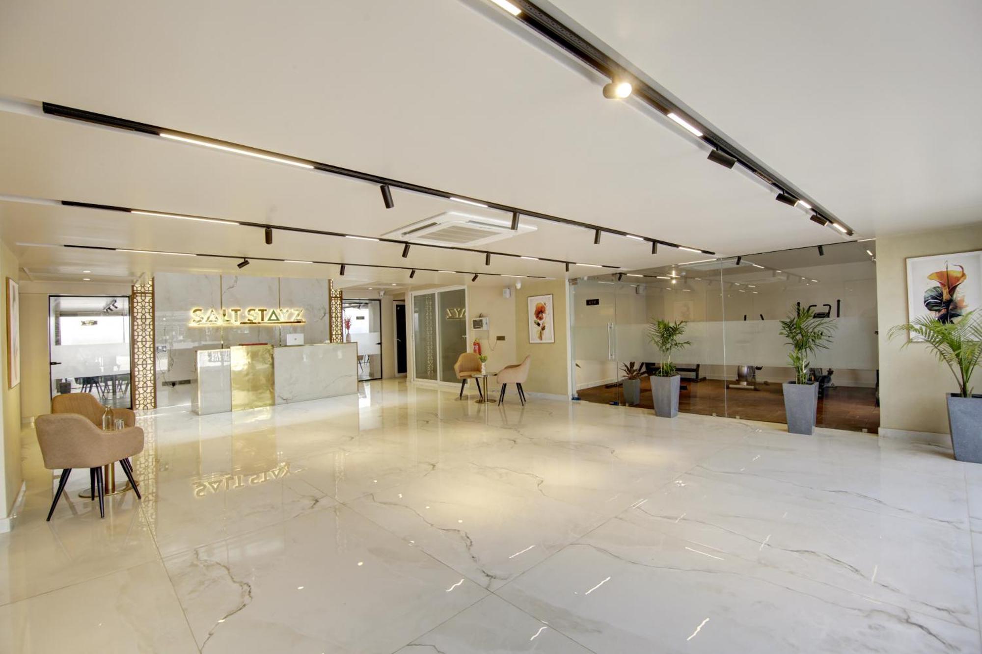 Saltstayz Premier - Near Golf Course Road & Sector 57 Gurgáon Kültér fotó