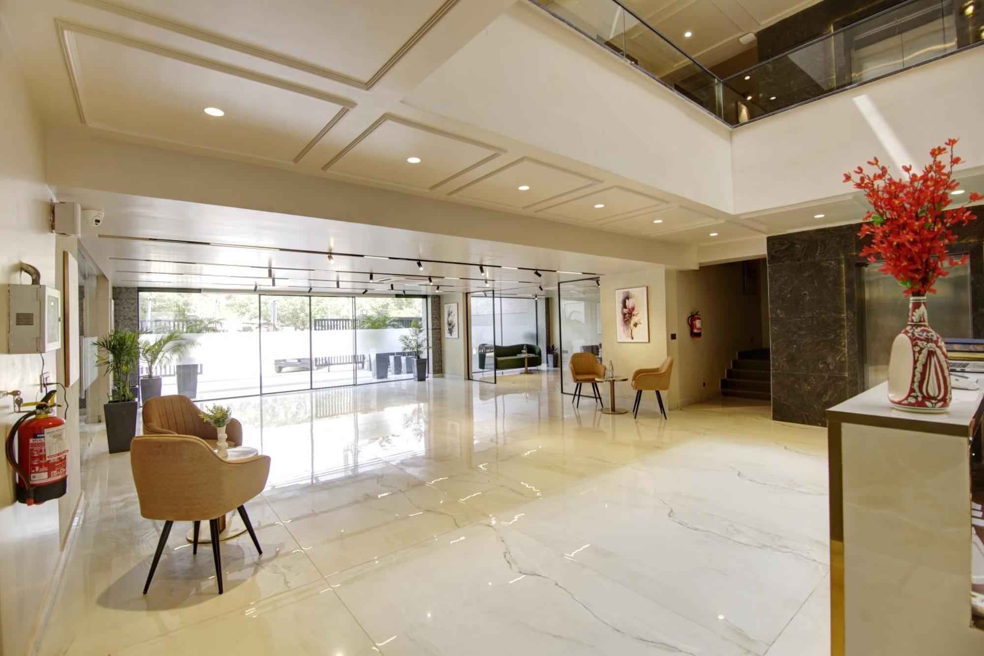 Saltstayz Premier - Near Golf Course Road & Sector 57 Gurgáon Kültér fotó