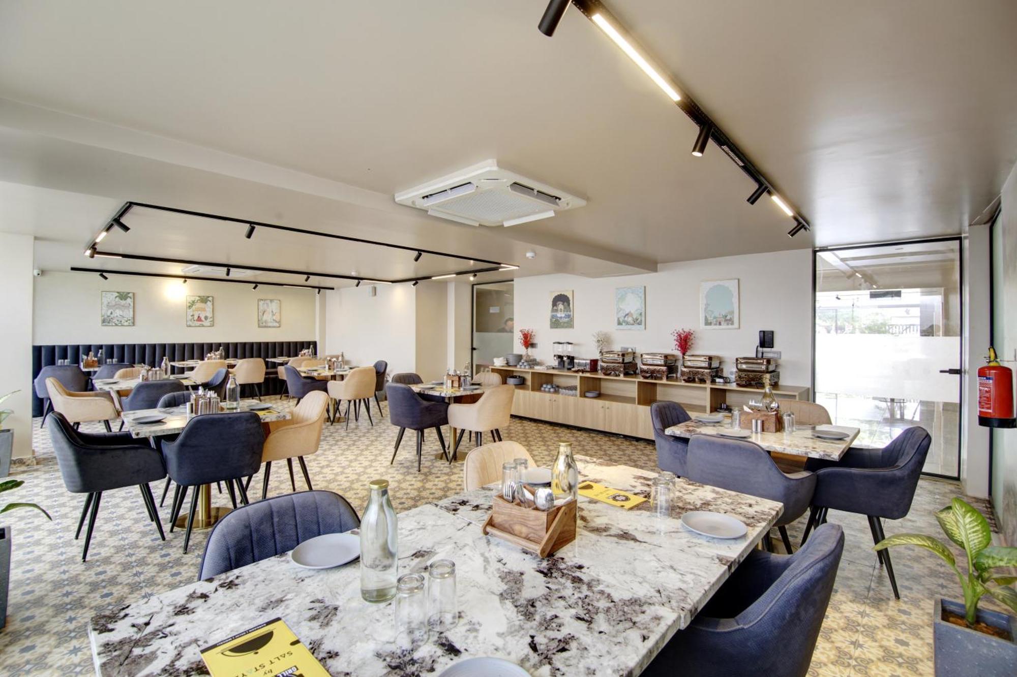 Saltstayz Premier - Near Golf Course Road & Sector 57 Gurgáon Kültér fotó